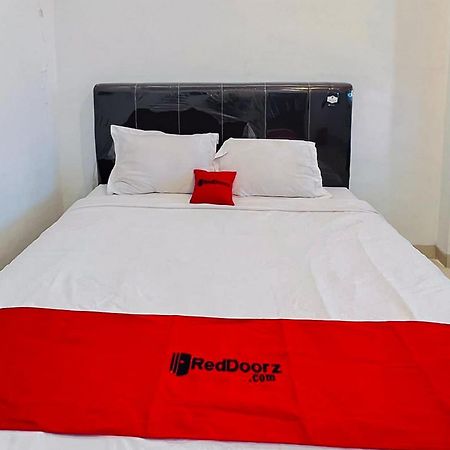 Reddoorz At Damai Guest House Kabanjahe المظهر الخارجي الصورة