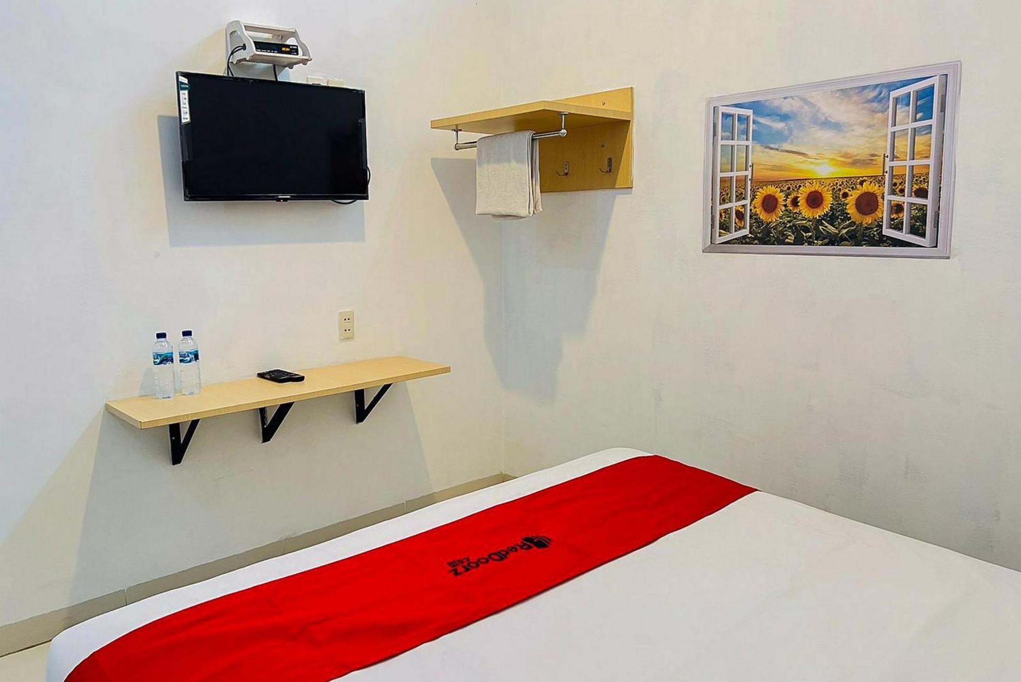 Reddoorz At Damai Guest House Kabanjahe المظهر الخارجي الصورة